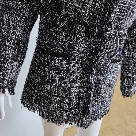 Light Tweed Blazer - Picture 10 of 12